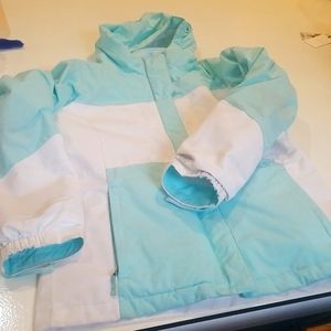 Girls Columbia ski jacket.  removable lining